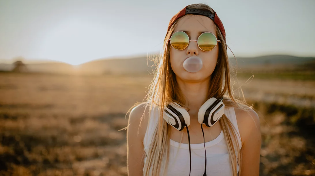 Μπορεί το μάσημα τσίχλας να σμιλεύσει το σαγόνι σου και να δημιουργήσει γωνίες;