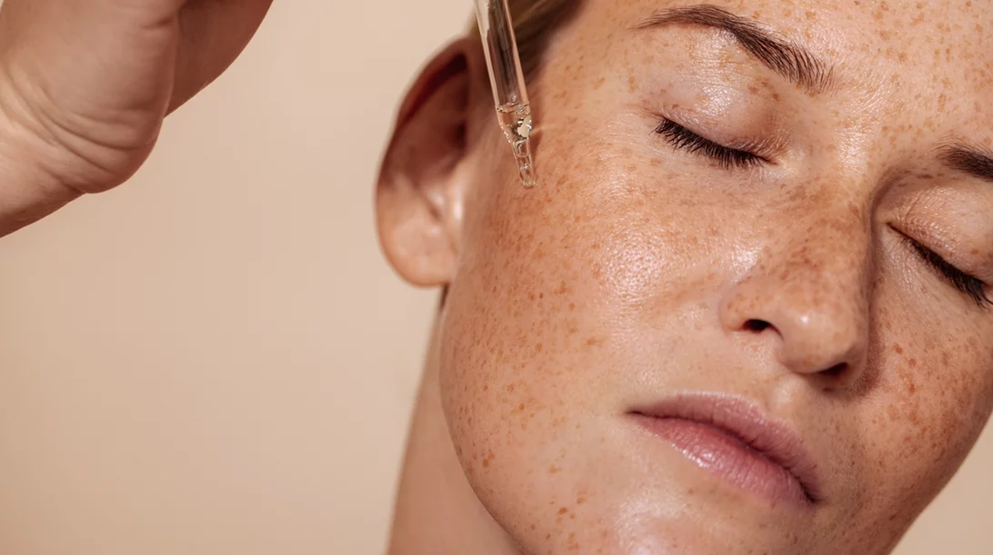 Νιασιναμίδη: Ποια τα οφέλη της και γιατί πρέπει να την εντάξεις στη ρουτίνα σου asap