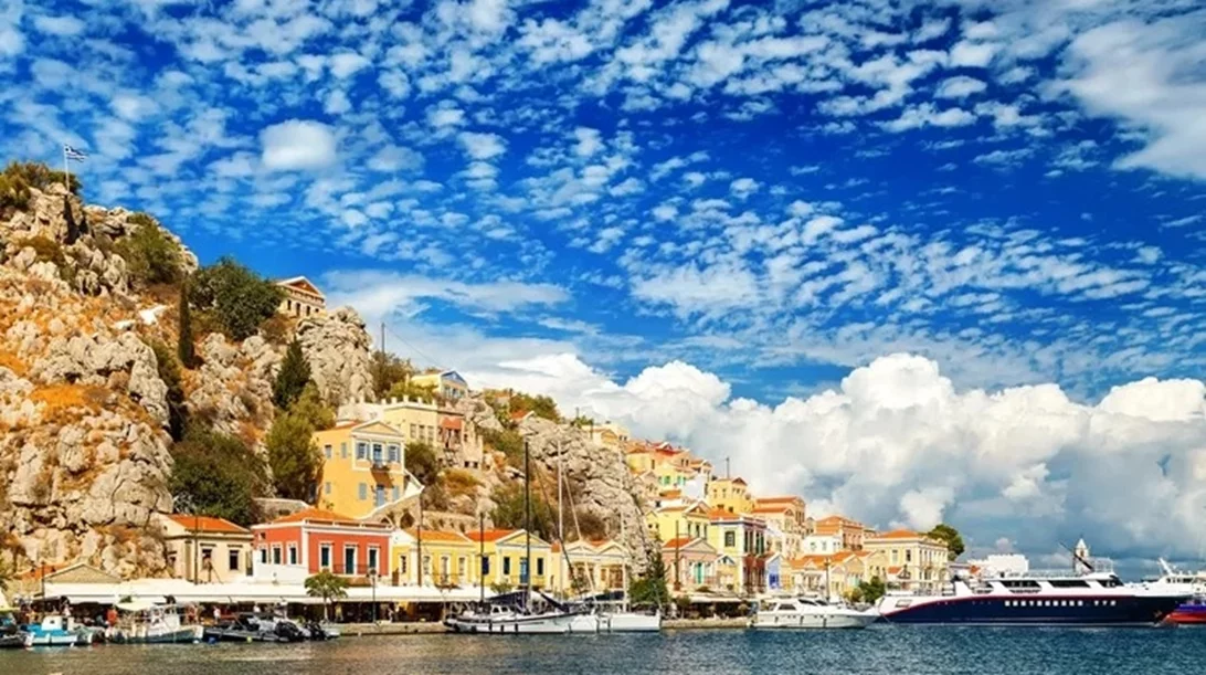 Τετραήμερο Πρωτομαγιάς: 5 κοντινοί και οικονομικοί προορισμοί για να "πιάσεις" τον Μάη