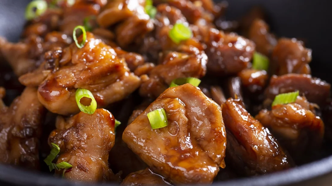 Kοτόπουλο με barbeque sauce και πατάτες - Ένα γεύμα με υψηλή περιεκτικότητα σε πρωτεΐνη