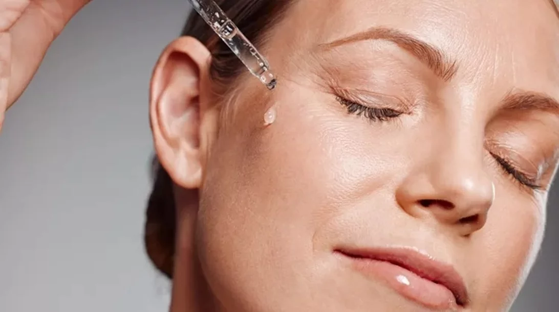 5 αντιρυτιδικοί οροί με bakuchiol, τη φυτική εναλλακτική της ρετινόλης