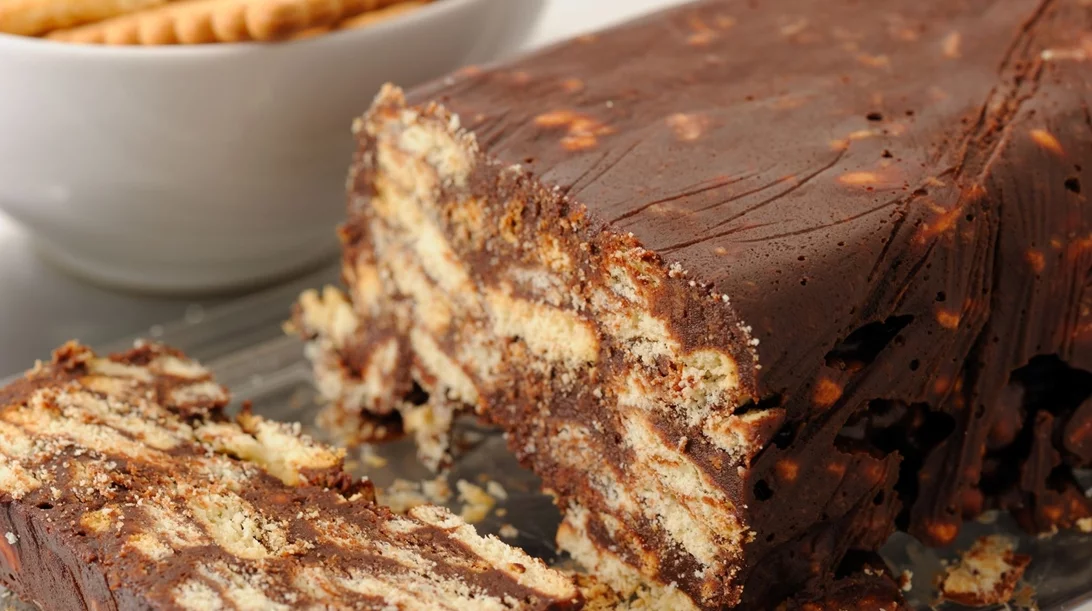 Εύκολος κορμός σοκολάτας με μπανάνα - Μόνο με 3 υλικά