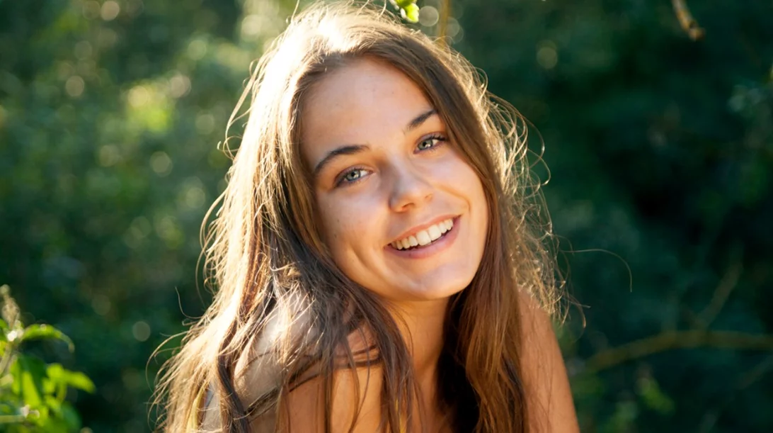 Πώς μπορεί να σχετίζεται η πρόωρη εφηβεία με την COVID-19