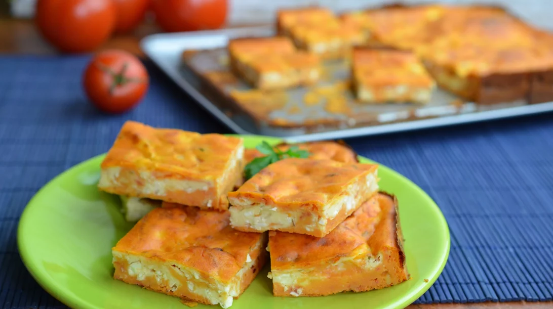 Συνταγή για την πιο αφράτη ντοματόπιτα που έχεις φτιάξει