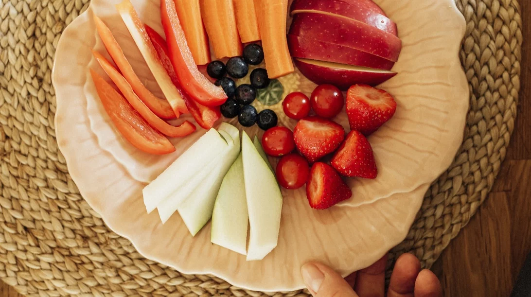 Δεν είναι το ακτινίδιο: Το καλύτερο φρούτο για την υγεία του πεπτικού - Σύμφωνα με έναν ειδικό