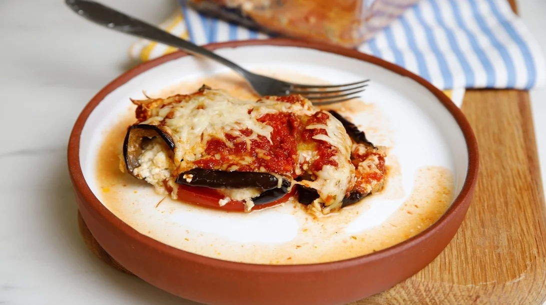 Ρολάκια μελιτζάνας με φέτα - Το απόλυτο μαμαδίστικο καλοκαιρινό φαγητό