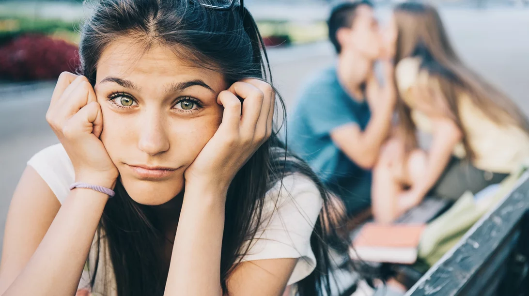 Απιστία | Τι να κάνεις όταν ξέρεις πως η καλύτερή σου φίλη απατά τον σύντροφό της