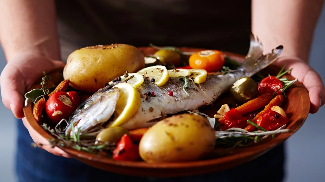 Τα θρεπτικά συστατικά που χαρίζουν κοφτερό μυαλό και σε ποιες τροφές θα τα βρεις