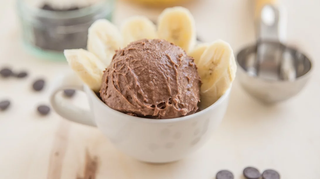3 πανεύκολα vegan παγωτά χωρίς ζάχαρη για να δροσιστείς υγιεινά