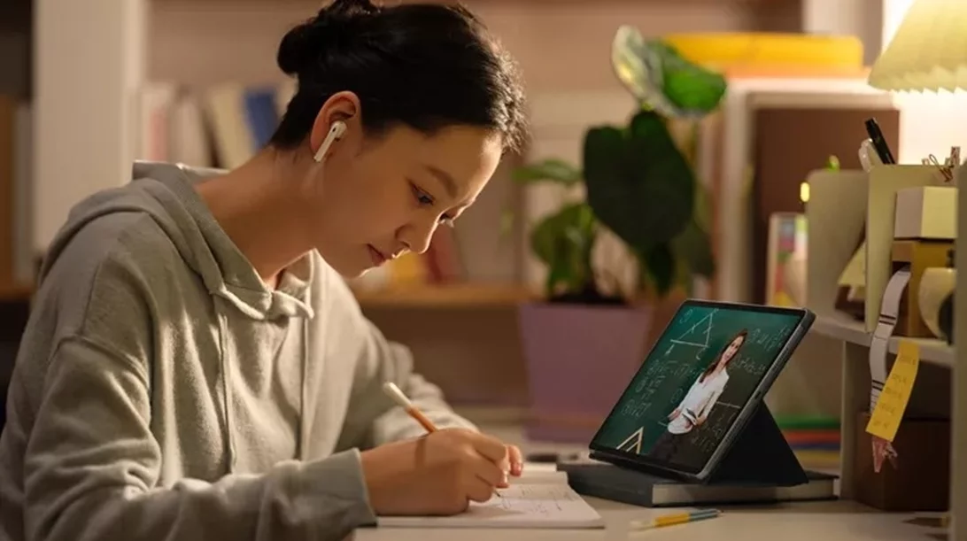 Τρέχεις από το πρωί μέχρι το βράδυ; Βρήκαμε το gadget που θα σου αλλάξει τη ζωή - προς το καλύτερο