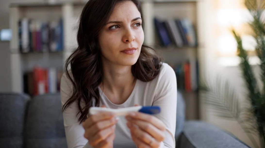 Επιστήμονες: Οι Ελληνίδες δεν γνωρίζουν ότι το 95% του ωοθηκικού αποθέματός τους έχει χαθεί έως την ηλικία των 35 ετών