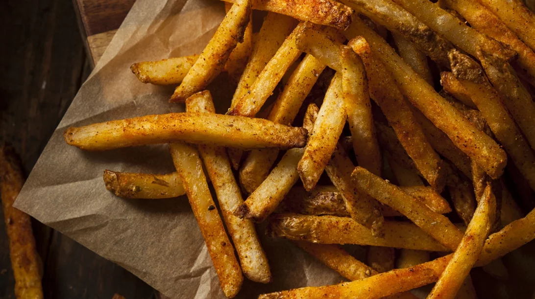 Το μυστικό για τέλειες πατάτες στο φούρνο σαν τηγανητές