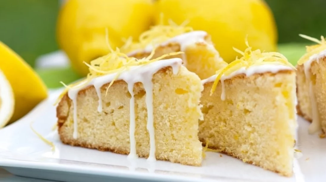 Ελαφρύ και αφράτο κέικ λεμόνι με γιαούρτι - Πανεύκολο, χωρίς μίξερ