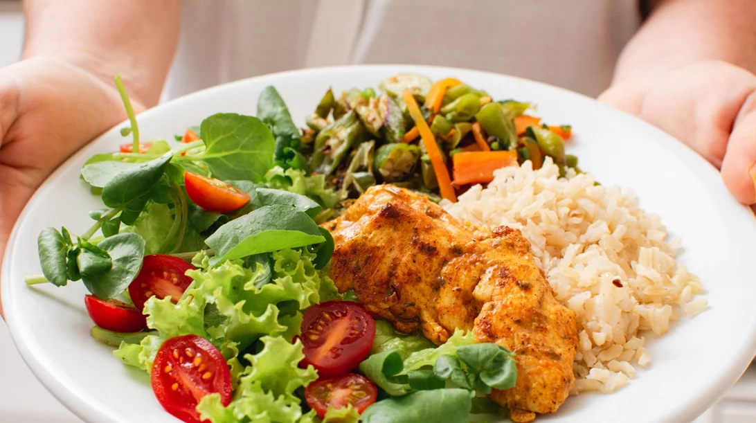 Ενεργοποίηση μεταβολισμού: Πώς θα τον αυξήσεις και ποιοι συνδυασμοί τροφών θα βοηθήσουν;