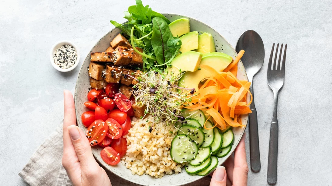 Έχεις ΣΕΕ; Μάθε πώς να τρως τα λαχανικά χωρίς φουσκώματα και πόνο