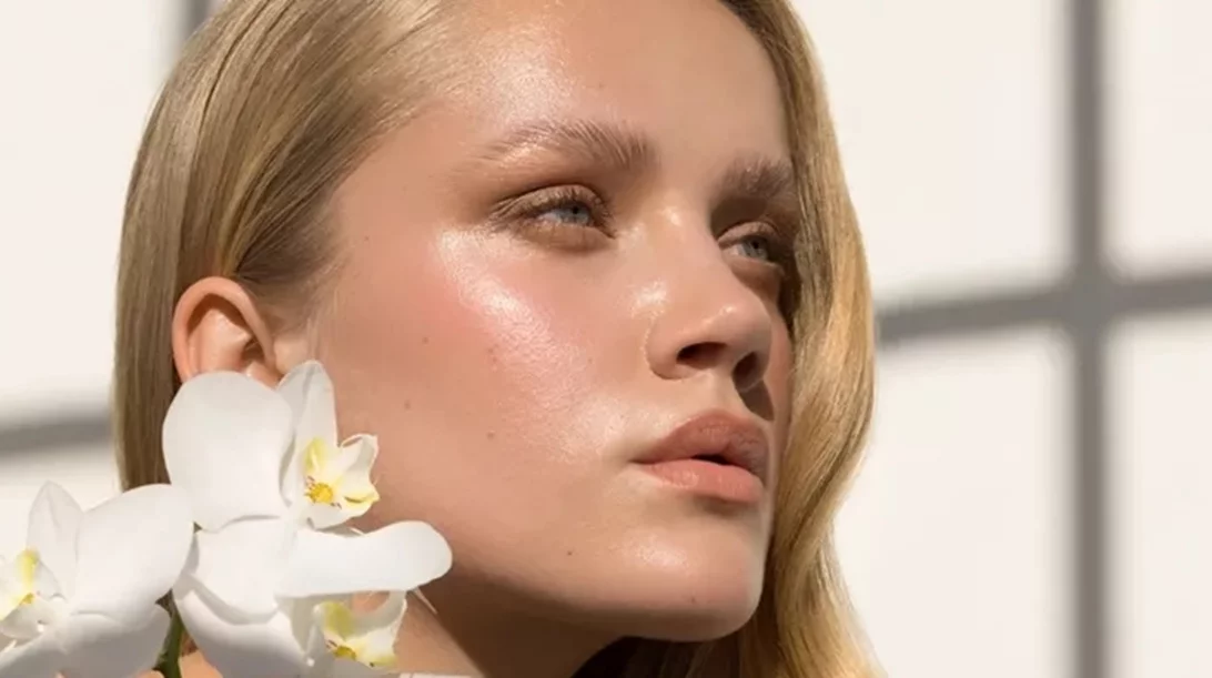 Οι καλύτερες κρέμες με ρετινόλη και υαλουρονικό οξύ