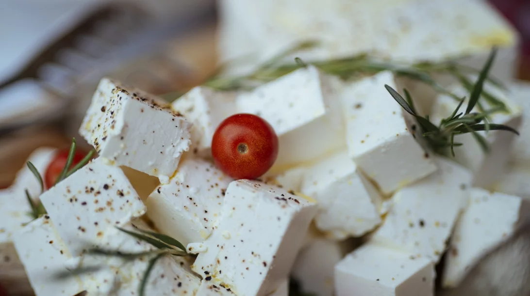 Γιατί σιχαίνεσαι τυριά όπως η φέτα; Οι επιστήμονες δίνουν την απάντηση