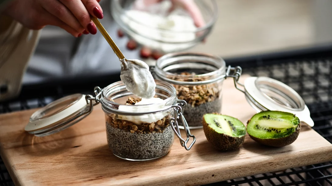 Πρωτεΐνη χωρίς μαγείρεμα: Οι καλύτερες επιλογές για σνακ και γεύματα από την Κλειώ Δημητριάδου