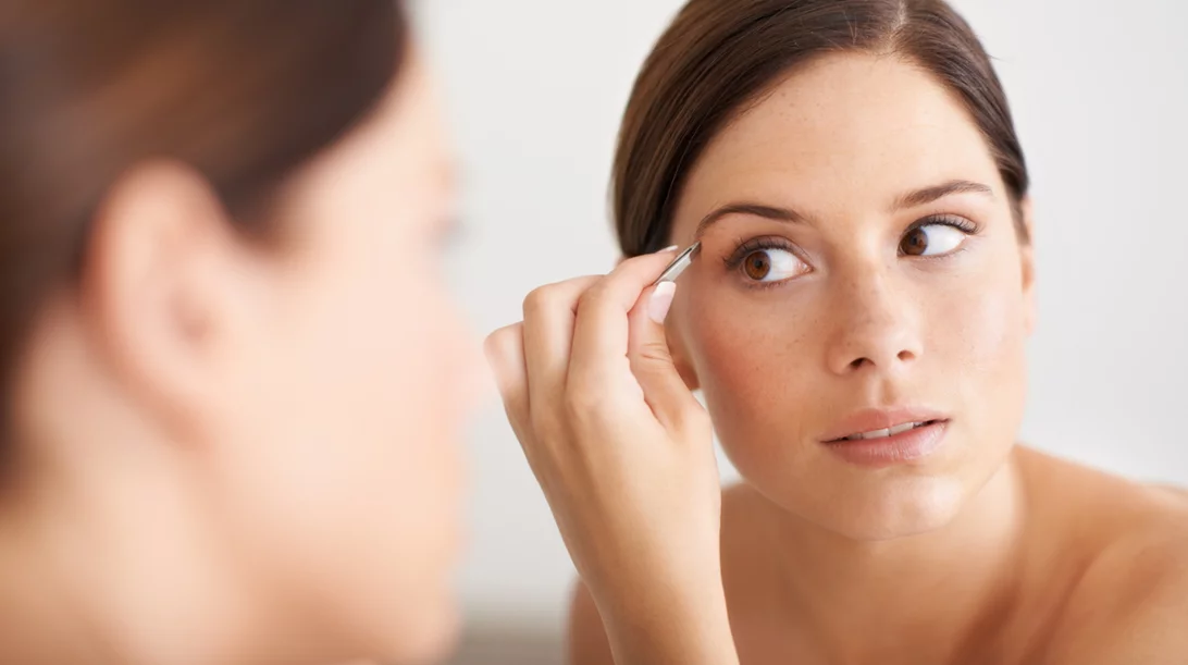 Πώς να διαλέξω μολύβι φρυδιών; Τα μυστικά για να επιλέξεις τη σωστή απόχρωση