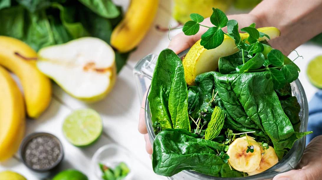 Θα αδυνατίσω αν τρώω πολλές σαλάτες και φρούτα;