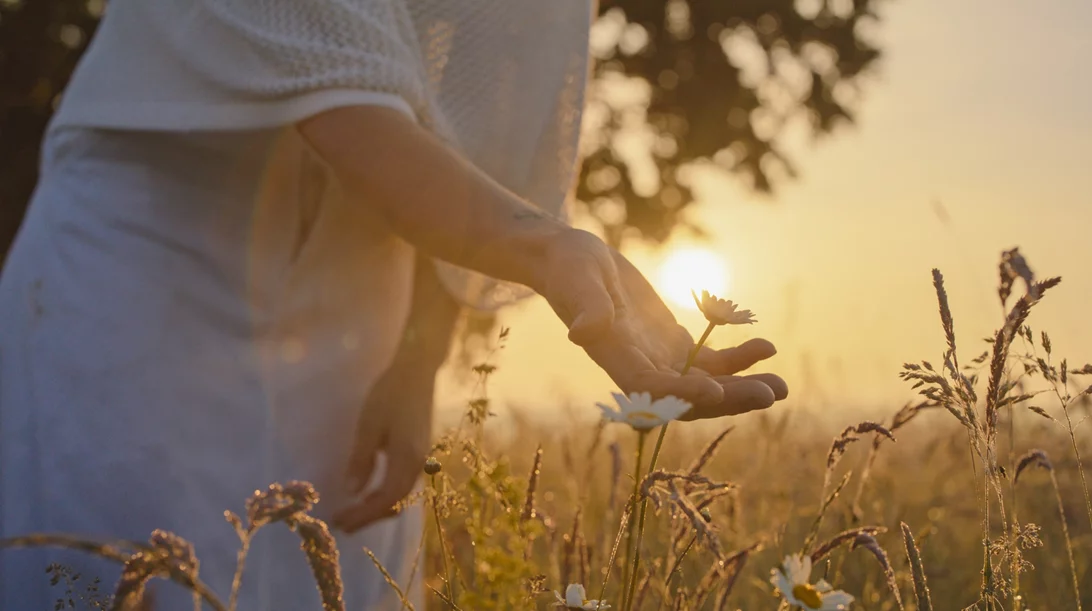 Από το burnout στην ηρεμία: Πώς να μετατρέψεις τη ρουτίνα σε αυτοφροντίδα