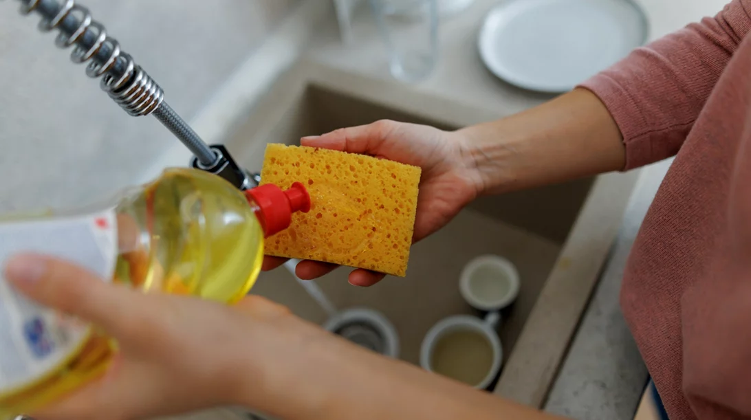 Χρησιμοποιείς το υγρό πιάτων σε αυτά τα 6 σημεία; Σταμάτα το αμέσως!