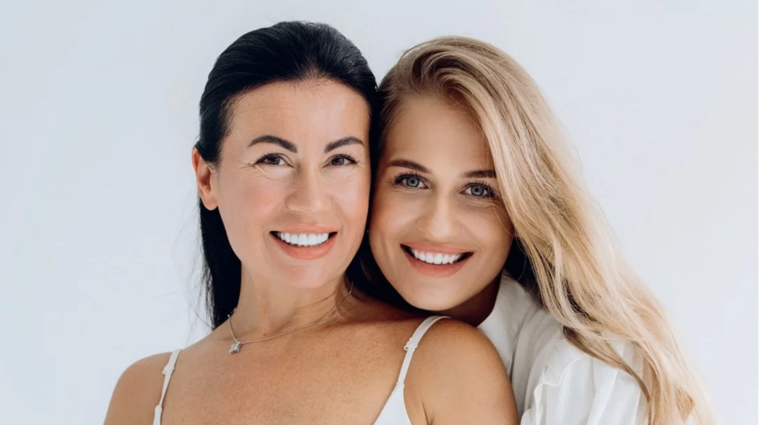 "Ο ρόλος του γονέα αλλάζει": 7 τρόποι να χτίσεις υγιή σχέση με τα ενήλικα παιδιά σου