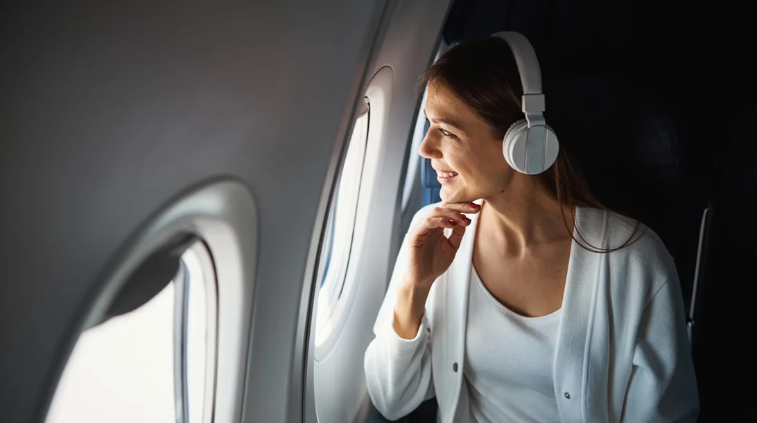 Κι όμως, η πιο ασφαλής θέση στο αεροπλάνο είναι αυτή που σπάνια επιλέγεις