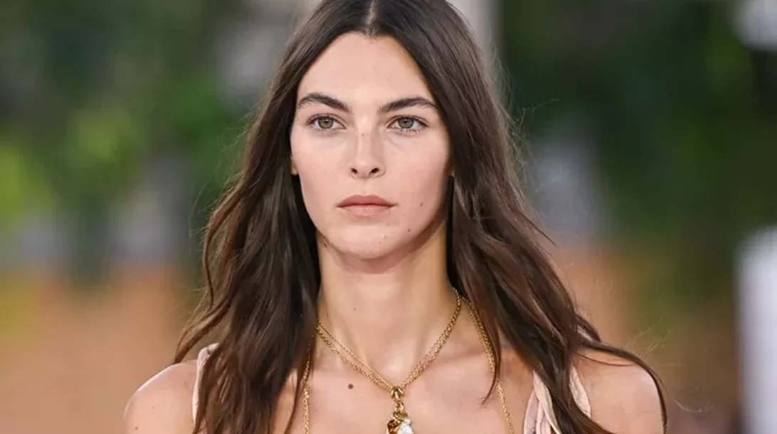 Αυτό είναι το ξανθό χρώμα που μπορούν να υιοθετήσουν άφοβα όλες οι καστανές