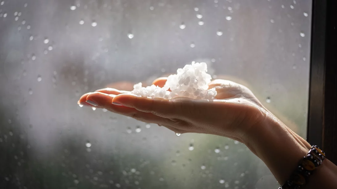 Χαλάζι: Πώς να μείνεις ασφαλής πριν, κατά τη διάρκεια και μετά