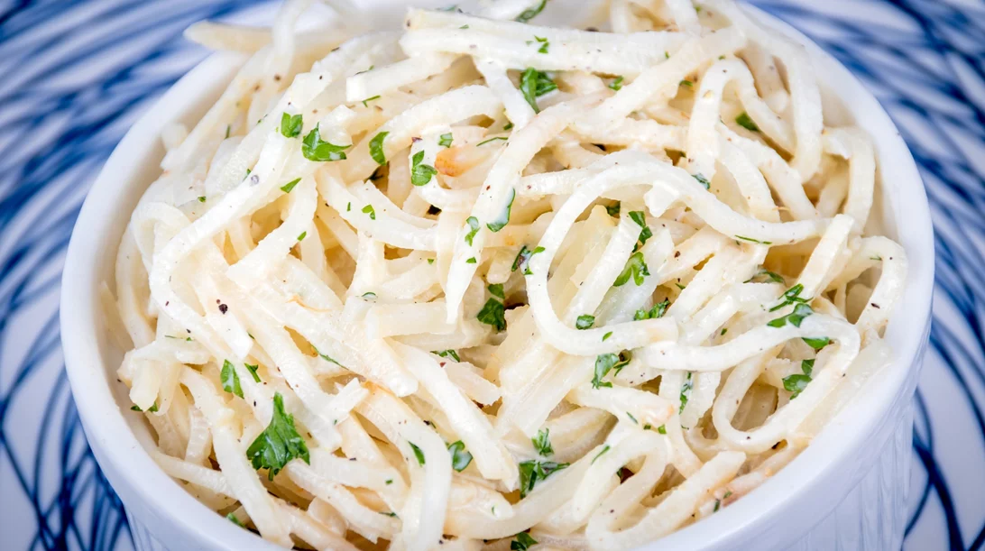 Το Νο 1 αρχαίο ελληνικό λαχανικό που κάνει καλό στην υγεία του εντέρου και στην αναιμία