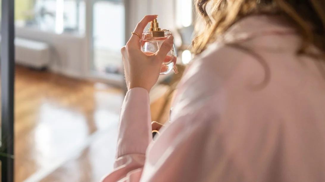 Πότε λήγει ένα άρωμα; Οι ενδείξεις που πρέπει να σε κάνουν να το αποχωριστείς