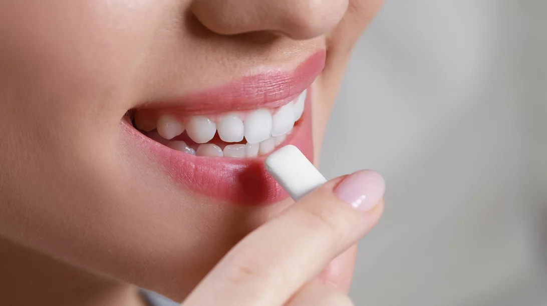 Πώς επηρεάζει το μάσημα της τσίχλας τον οργανισμό σου;