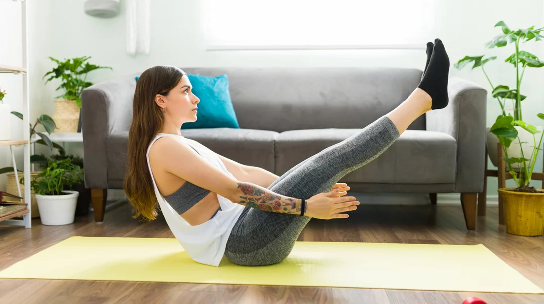 6 ασκήσεις HIIT για να προσθέσεις στην προπόνησή σου από το σπίτι