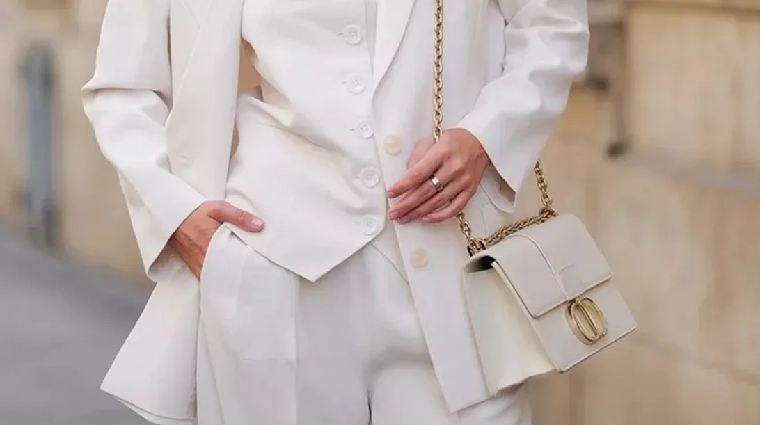 Τα 3 πιο κομψά χρώματα μανικιούρ για να υιοθετήσεις φέτος τον Μάιο