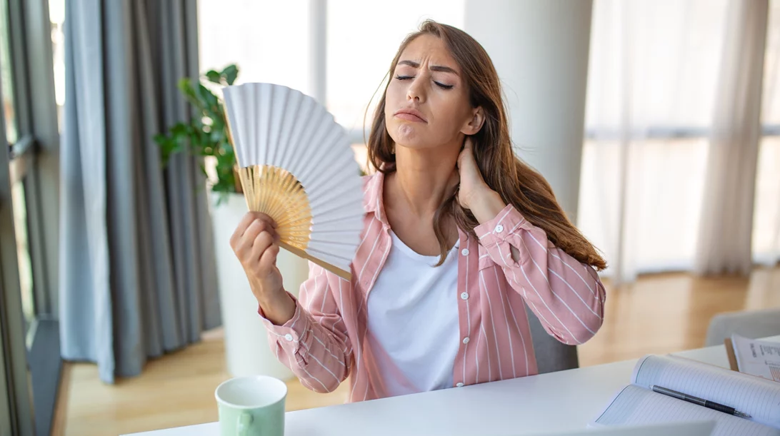 Γιατί ιδρώνεις ακόμη και όταν κάνει κρύο;