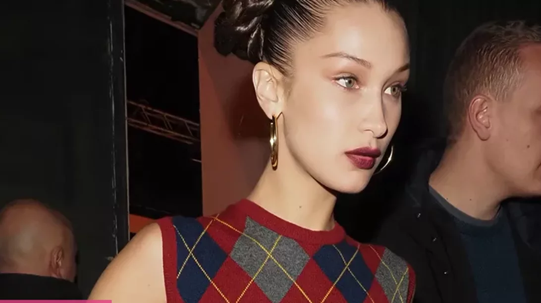 4 hot makeup trends που αξίζει να δοκιμάσεις το ᾽22 (και είναι εντελώς διαφορετικά από ό,τι είχαμε συνηθίσει)