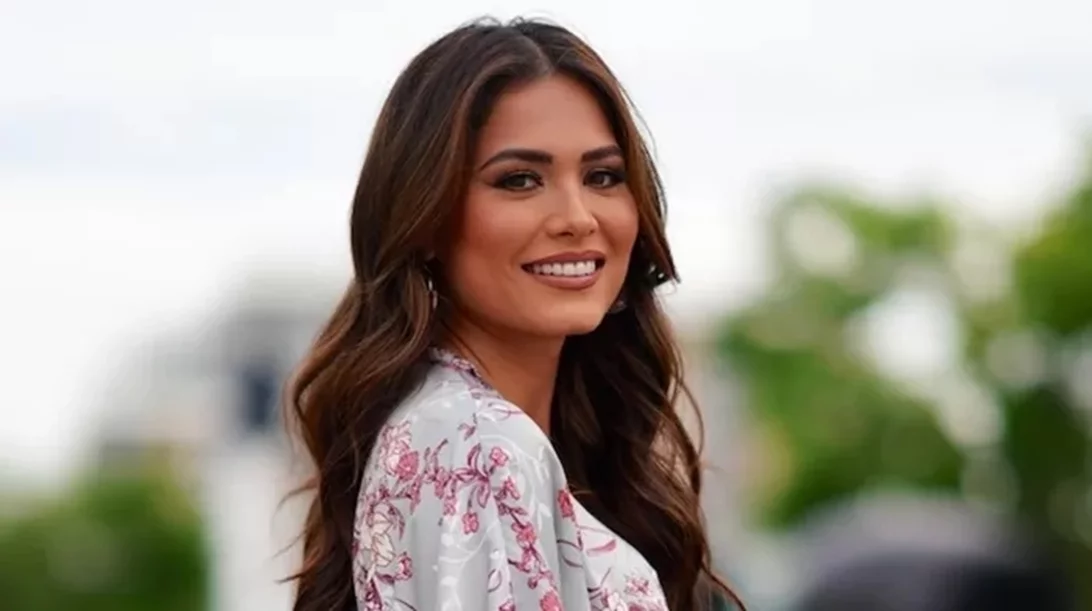 Τα μολύβια ματιών που φωτίζουν υπέροχα τα καστανά μάτια