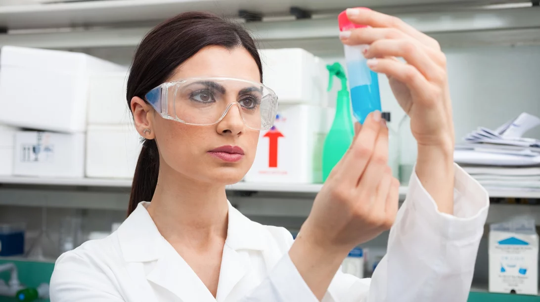 Τι βρήκαν οι ερευνητές για τα "παντοτινά χημικά"; Από τι κινδυνεύεις