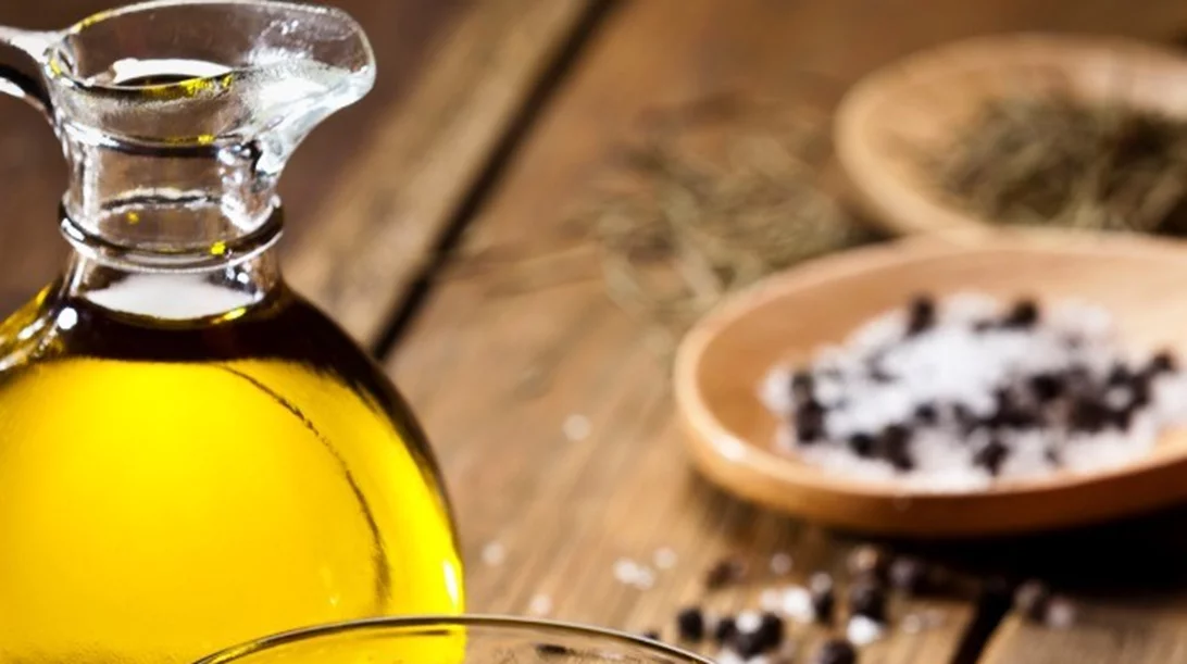 Τι συστήνουν 3 ειδικοί για τα λιπαρά στη διατροφή;