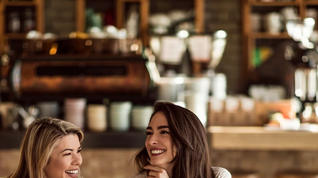 Όταν οι φίλοι απομακρύνονται: 5 τρόποι να αναθερμάνεις τη σχέση σου με την κολλητή σου