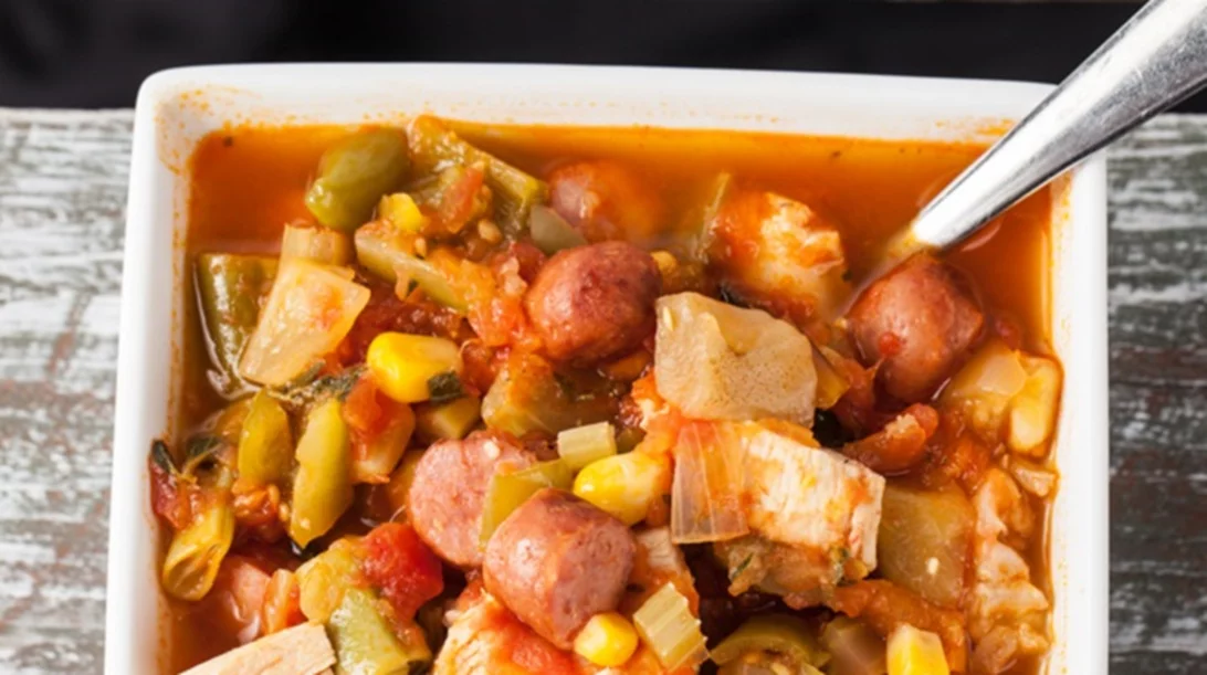 Light κοτόπουλο αλά κρεόλ, έτοιμο σε 20 λεπτά