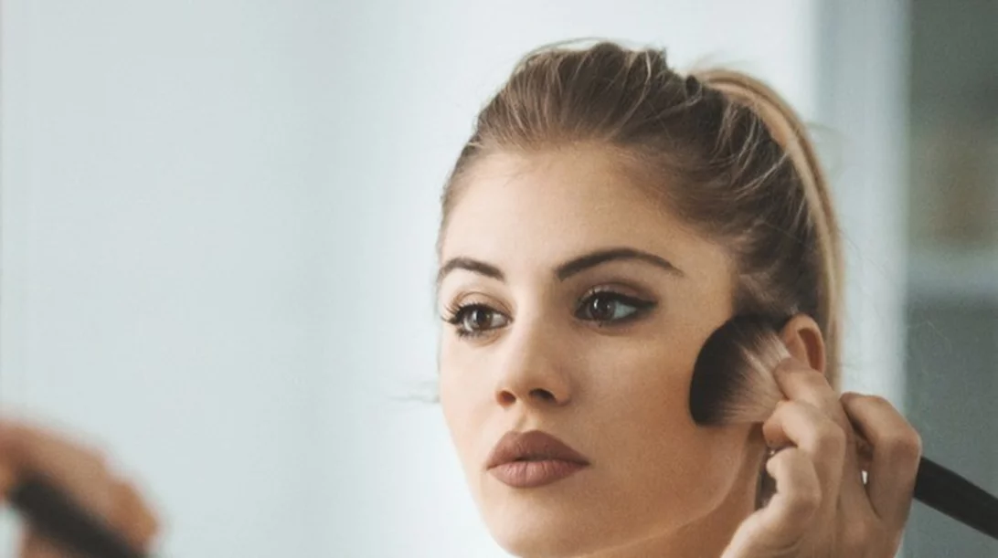 Συμβουλές για εύκολο καλοκαιρινό μακιγιάζ