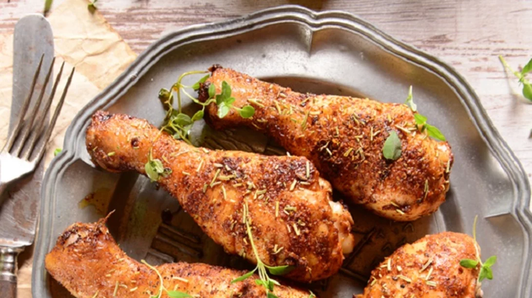 Έτσι θα φτιάξεις κοτόπουλο πανέ στο φούρνο με 253 θερμίδες