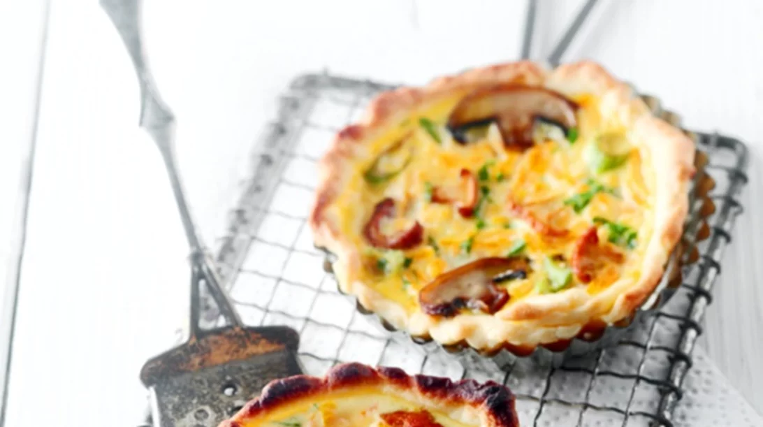 Η πιο εύκολη, γρήγορη και νόστιμη τάρτα με μανιτάρια