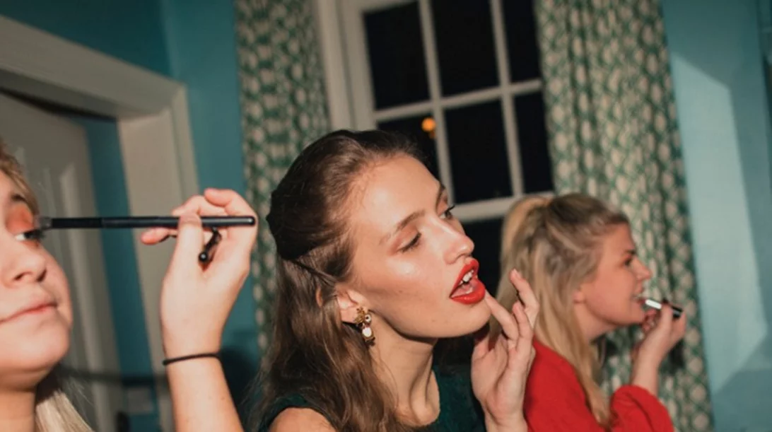 Αυτά τα 5 καλλυντικά ΔΕΝ πρέπει να τα μοιράζεσαι