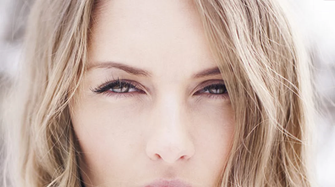 Βίντεο: Να πώς θα κάνεις το καθημερινό σου μακιγιάζ σε 5 λεπτά!