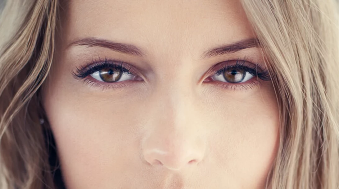 Μαύρα στίγματα στη μύτη; Ένα σημαντικό tip που μας βοηθά να τα αποφύγουμε