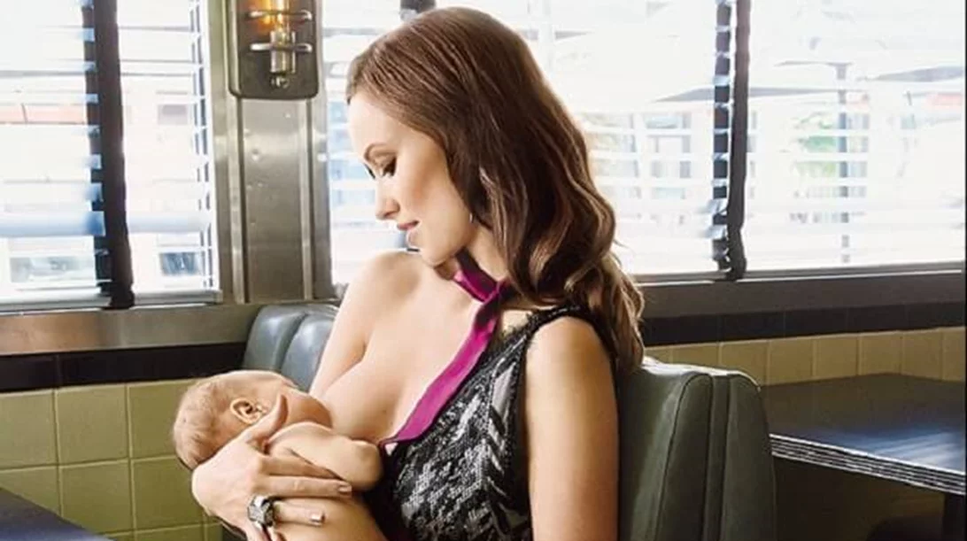 Ο θηλασμός στα πρόωρα μωρά αποτελεί ασπίδα για την καρδιά τους