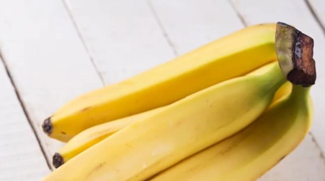 6 υγιεινές τροφές που μάλλον υπερκαταναλώνεις (και πώς θα φτιάξεις το τέλειο smoothie)